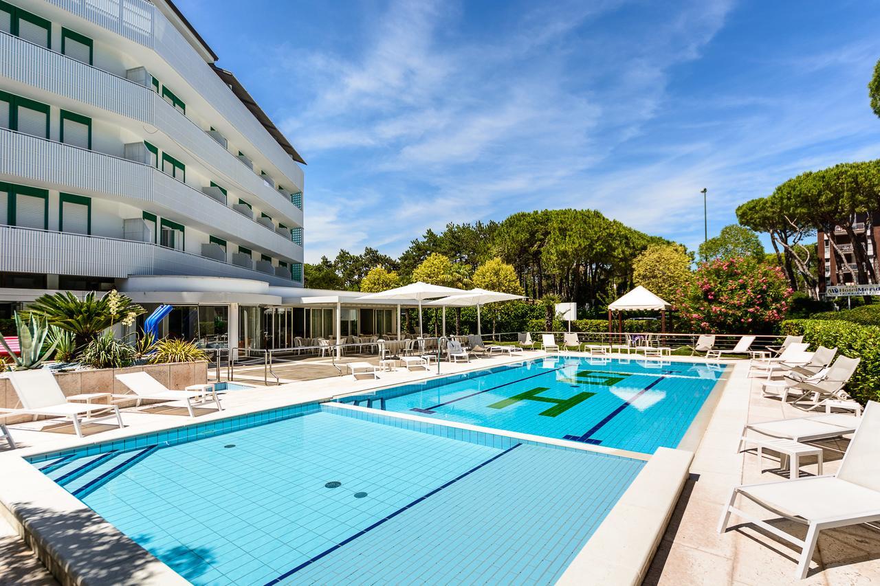 Hotel Smeraldo Lignano Sabbiadoro Exterior foto
